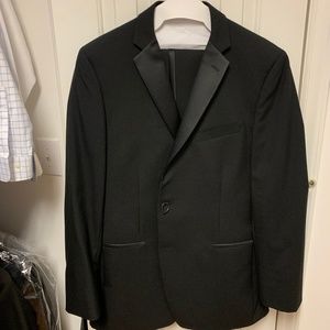 Neil Allyn Tuxedo 44L Slim Fit